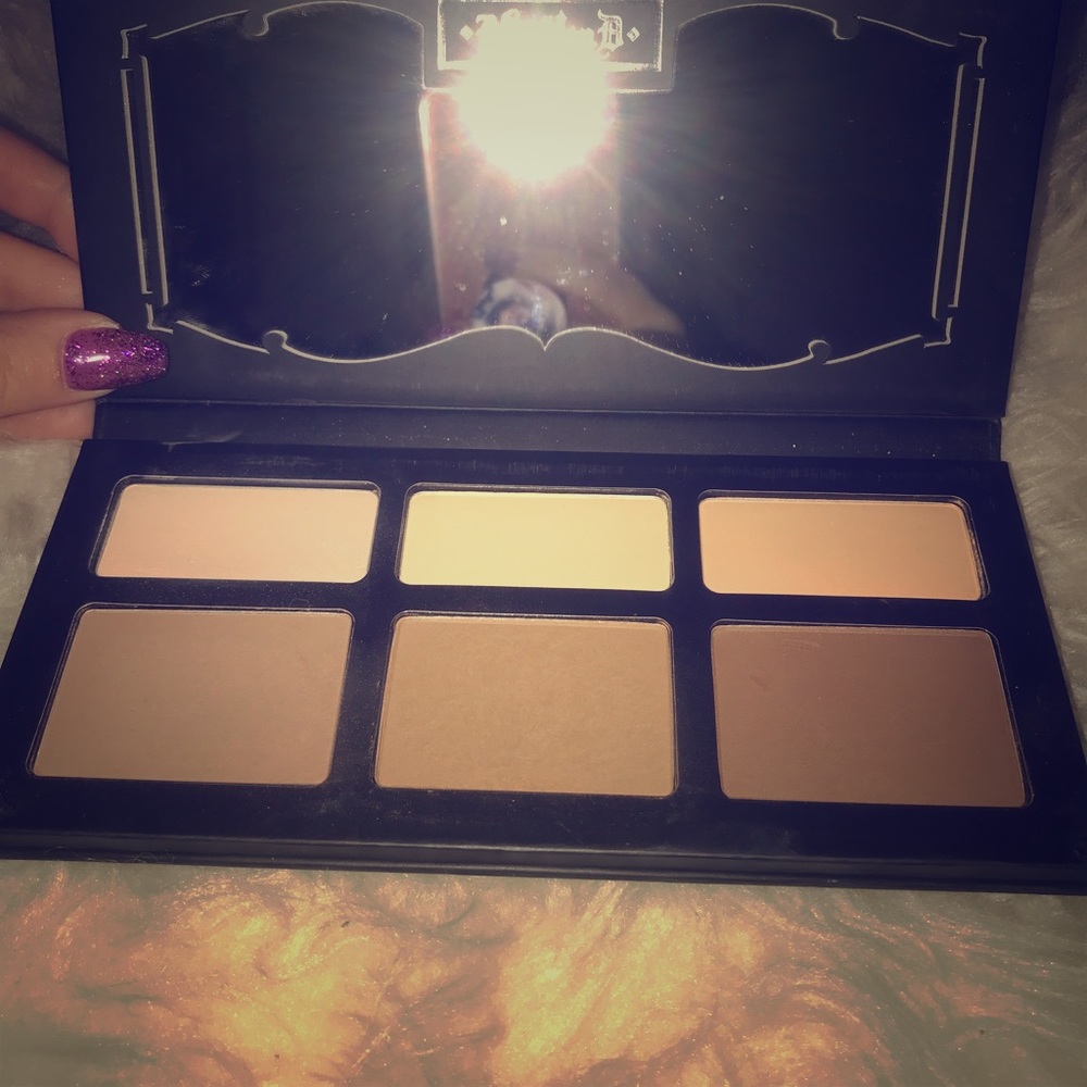 Kat Von D shade and light contour palette